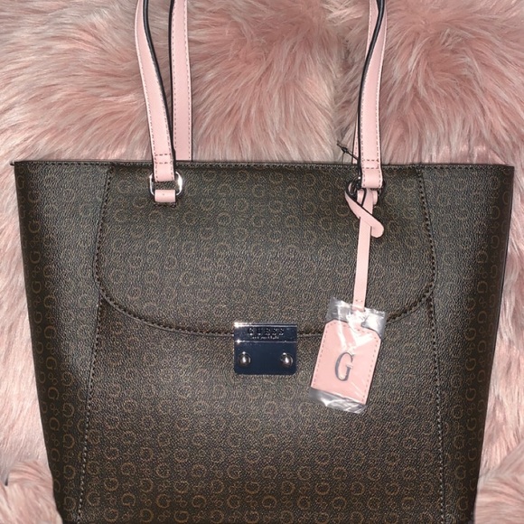 Guess Tote - Picture 1 of 3